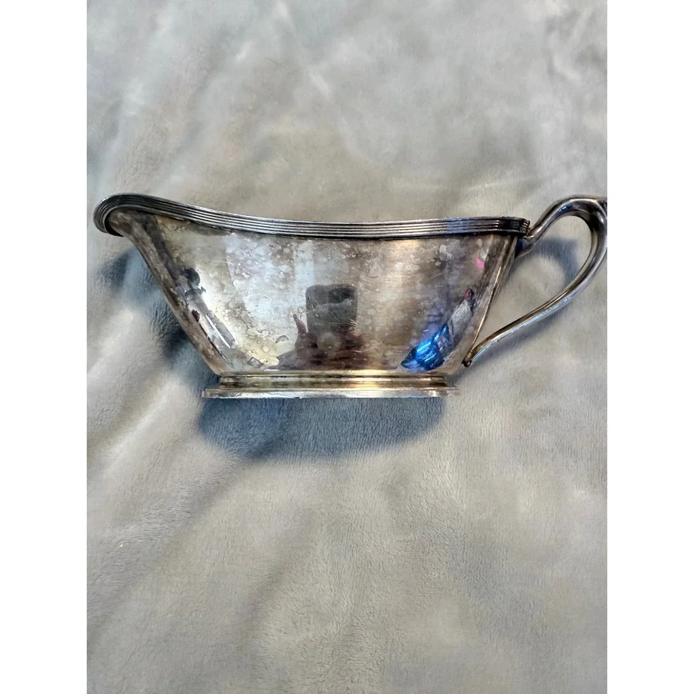 Vintage Oneida Community Par Plate Silverplate Gravy Boat Sauce Boat Reeded Rim